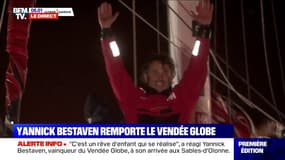 Vendée Globe: les images de l'arrivée du vainqueur Yannick Bestaven aux Sables-d'Olonne