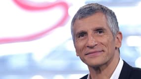 Nagui sur le plateau de "N'oubliez pas les paroles" 
