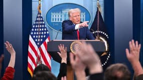 Le président Donald Trump lors d'une conférence de presse à propos du crash d'avion survenu à Washington, le 30 janvier 2025.