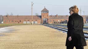 Angela Merkel ce vendredi dans le camp de concentration et d'extermination d'Auschwitz-Birkenau en Pologne.