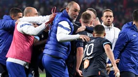 Igor Tudor attrapant Alexis Sanchez après OL-OM