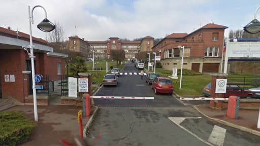 L'hôpital Raymond-Poincaré de Garches dans les Hauts-de-Seine