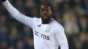 Axel Disasi avec Aston Villa, le 4 mars 2025