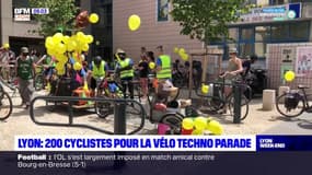 Lyon: 200 cyclistes organisent la première vélo techno parade