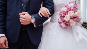 Il n'y a eu que 155.000 mariages en 2020, contre 225.000 unions l'année précédente. 