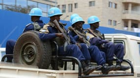 Des casques bleus de la Minusca patrouillent à Bangui, en Centrafrique, en octobre 2014.