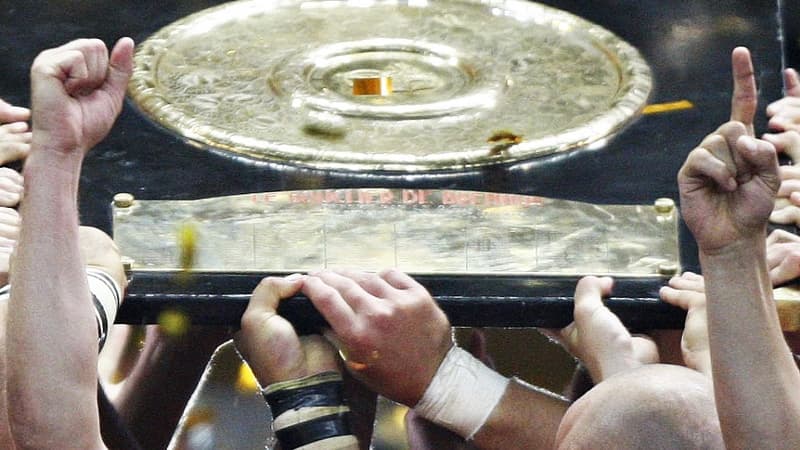 Qui succédera à l'ASM Clermont cette saison ?