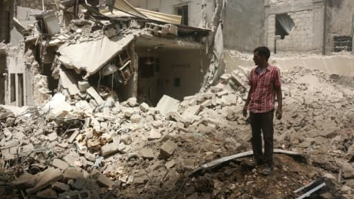 Ruines à Alep, en Syrie, suite à des bombardements des forces gouvernementales syriennes, le 8 juin 2016