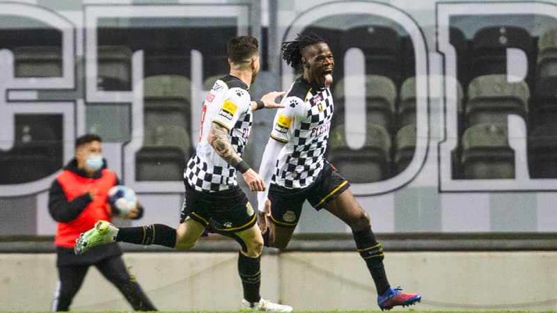 Gaïus Makouta avec Boavista en février 2022