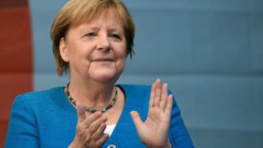 La chancelière allemande Angela Merkel lors d'un meeting de soutien au candidat de la CDU Armin Laschet à la veille des élections législatives, le 25 septembre 2021 à Aix-la-Chapelle