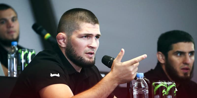 Khabib Nurmagomedov au micro en août 2021