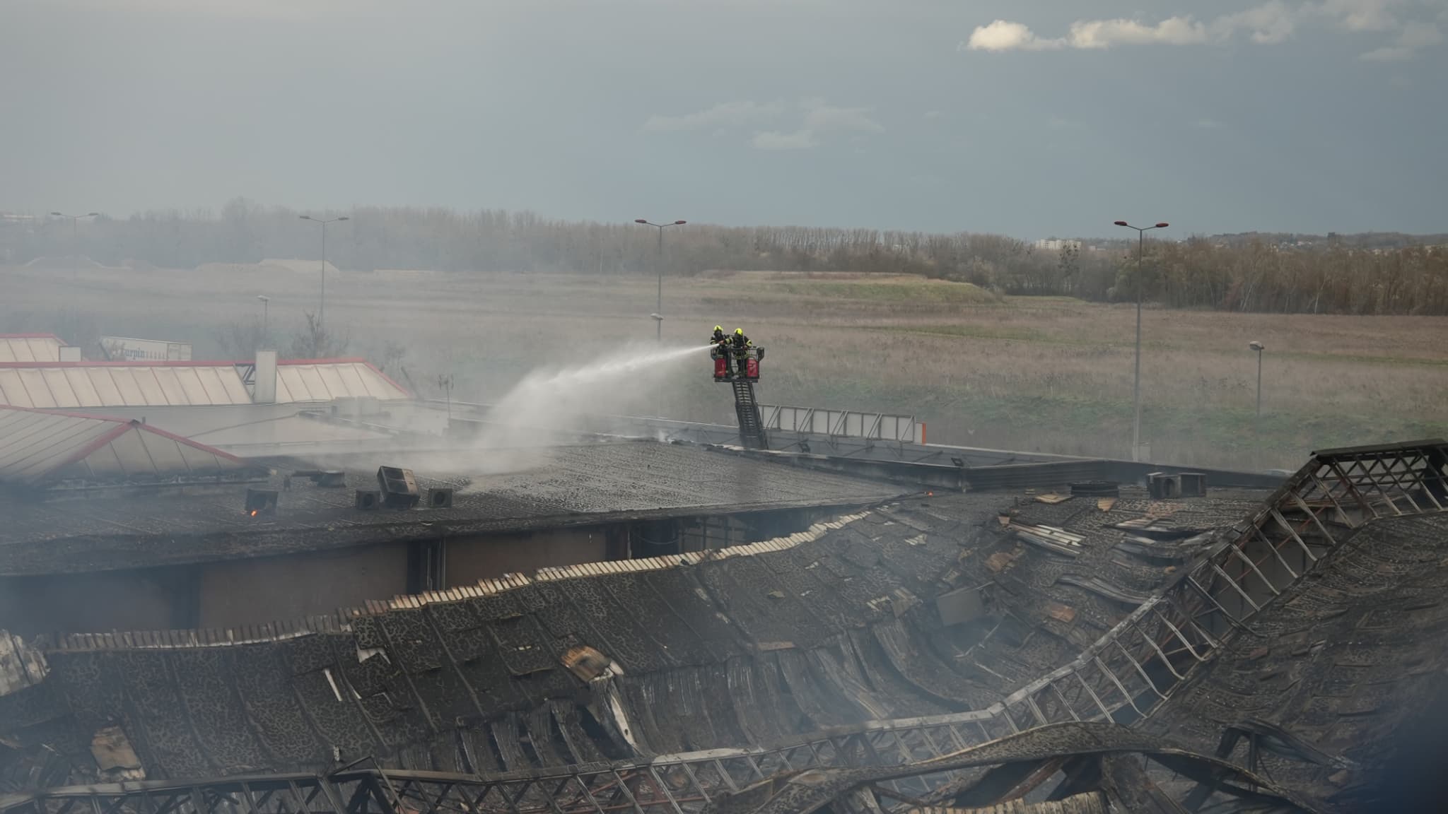 Incendie à Anse plusieurs bâtiments ravagés par les flammes, une reconstruction nécessaire