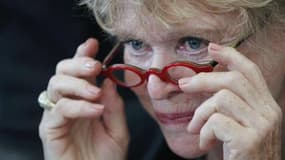 La candidate écologiste Eva Joly a relativisé lundi le succès populaire de la primaire socialiste en vue de l'élection présidentielle de 2012 et assuré qu'un éventuel accord entre PS et écologistes ne gênerait pas sa propre campagne. /Photo prise le 9 jui