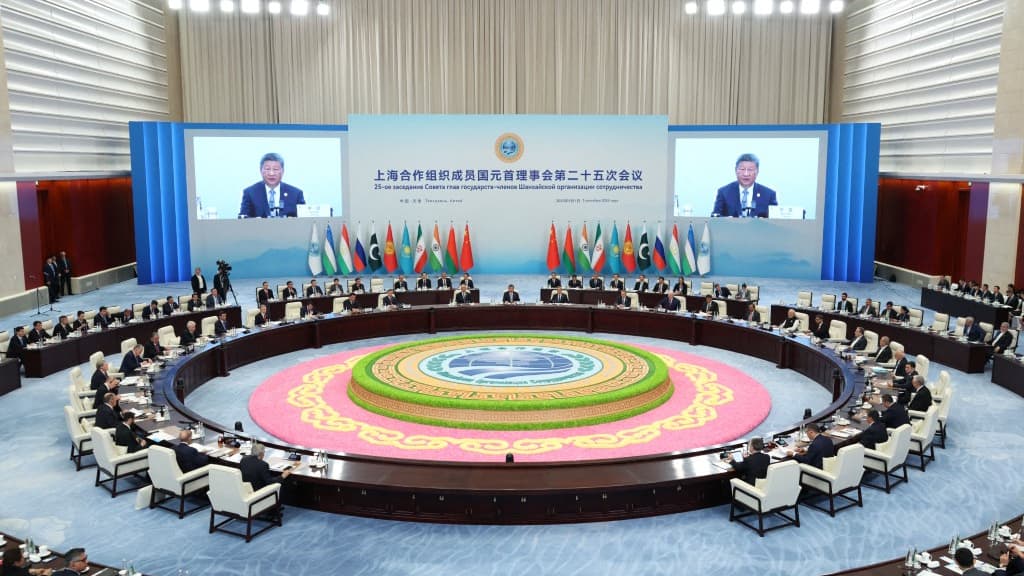  Le président Xi Jinping préside la 25e réunion du Conseil des chefs d'État de l'Organisation de coopération de Shanghai (OCS) à Tianjin, dans le nord de la Chine, le 1er septembre 2025. 