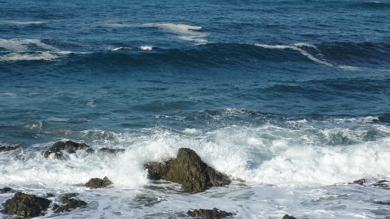 De l'eau de mer transformée en peroxyde d'oxygène pourrait produire de l'électricité (image d'illustration). 