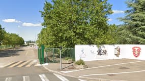 L'entrée des écoles militaires de santé de Lyon-Bron (EMSLB), à Bron (Rhône), en juillet 2024.