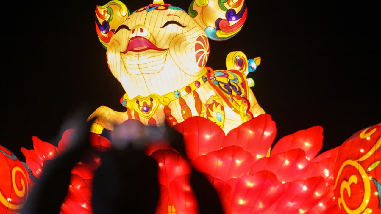 La parade du Nouvel An chinois à Yangzhou, en Chine, en février 2019, année du cochon La parade du Nouvel An chinois à Yangzhou, en Chine, en février 2019, année du cochon