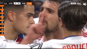 Léo Dubois contre Porto