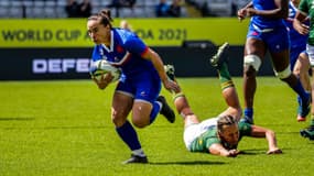 Laure Sansus avec l'équipe de France de rugby lors de la Coupe du monde.