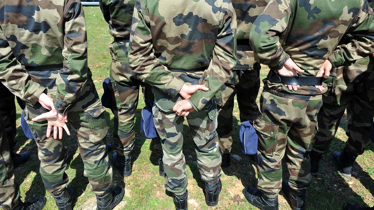 Grille Salaire Reserviste Armee De Terre Attentats: "Ce que pourrait être la garde nationale"