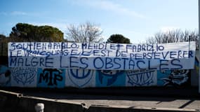 La banderole de fans de l'OM en soutien à Longoria, Benatia et Ravanelli, le 28 février 2025
