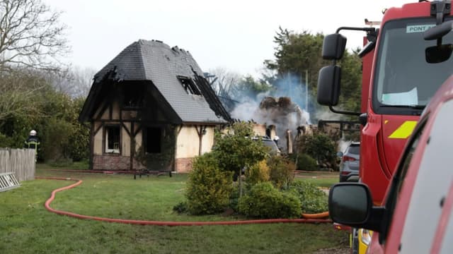 Les pompiers sont intervenus le 24 décembre 2022 à Selles, dans l'Eure, où trois enfants sont morts dans un incendie.