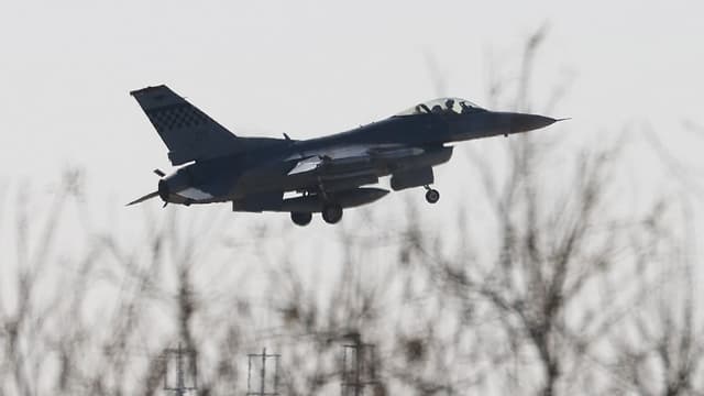 Séoul annonce avoir déployé des avions furtifs après avoir détecté 180 avions de combat nord-coréens