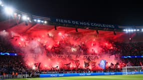 Les fumigènes lors de PSG-Juventus
