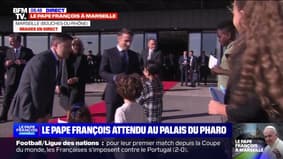 Marseille: Emmanuel Macron est au palais du Pharo où il va s'entretenir avec le pape François