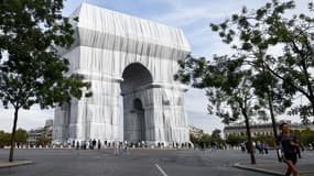 L'Arc de Triomphe a été empaqueté pendant trois semaines. 