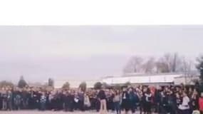 La Marseillaise chantée par les élèves dans un lycée de Nantes - Témoins BFMTV