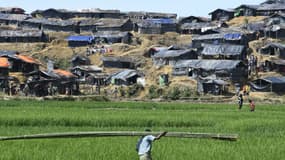 Les ONG craignent notamment une propagation du virus dans les camps de réfugiés, comme ceux des Rohingyas au Bangladesh, des lieux surpeuplés, insalubres avec peu d'aide sanitaire et insalubres