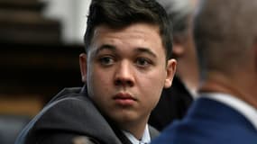 Le jeune Américain Kyle Rittenhouse lors de son procès, à Kenosha le 17 novembre 2021.