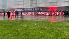 La banderole des ultras parisiens en soutien à Eyraud