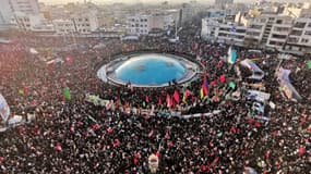 La foule rassemblée dans le centre de Téhéran en hommage au général Soleimani, lundi 6 janvier 2020.