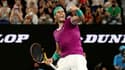 La joie de l'Espagnol Rafael Nadal, après sa victoire en 4 sets face au Russe Karen Khachanov, au 3e tour de l'Open d'Australie, le 21 janvier 2022 à Melbourne