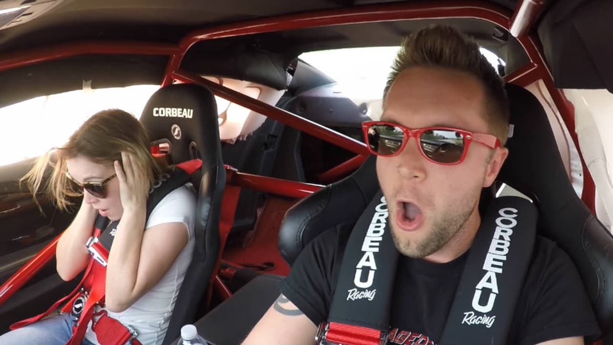 Ce propriétaire de Camaro ne s'attendait absolument pas à ce que ses airbags se déclenchent.