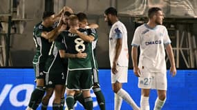 Les joueurs du Panathinaikos célèbre un but contre l'OM, le 9 août 2023