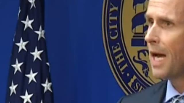 David Nisleit, chef de la police de San Diego, annonce la capture d'Anthony Padgett le 7 juillet.