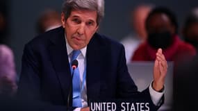 L'émissaire américain John Kerry lors de la COP26 à Glasgow, en Ecosse, le 12 novembre 2021