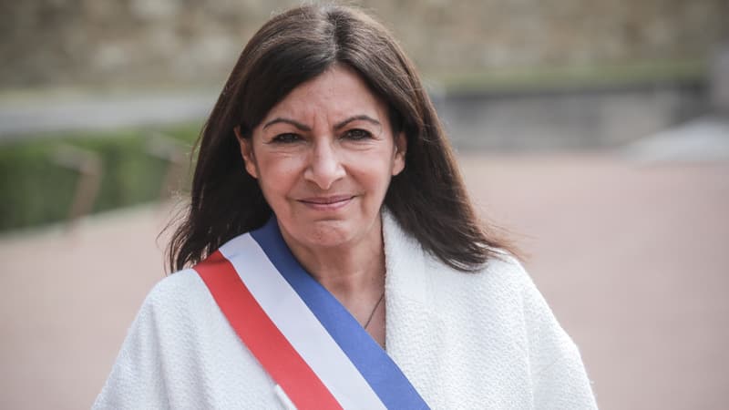 Anne Hidalgo lors de la cérémonie célébrant l'appel du 18 juin au Mont-Valérien