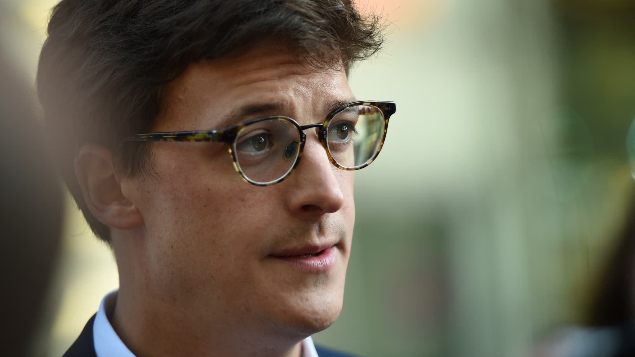 DEUX DÉPUTÉS EX-MACRONISTES, SACHA HOULIÉ ET BELKHIR BELHADDAD, REJOIGNENT LE GROUPE SOCIALISTE À L'ASSEMBLÉE NATIONALE