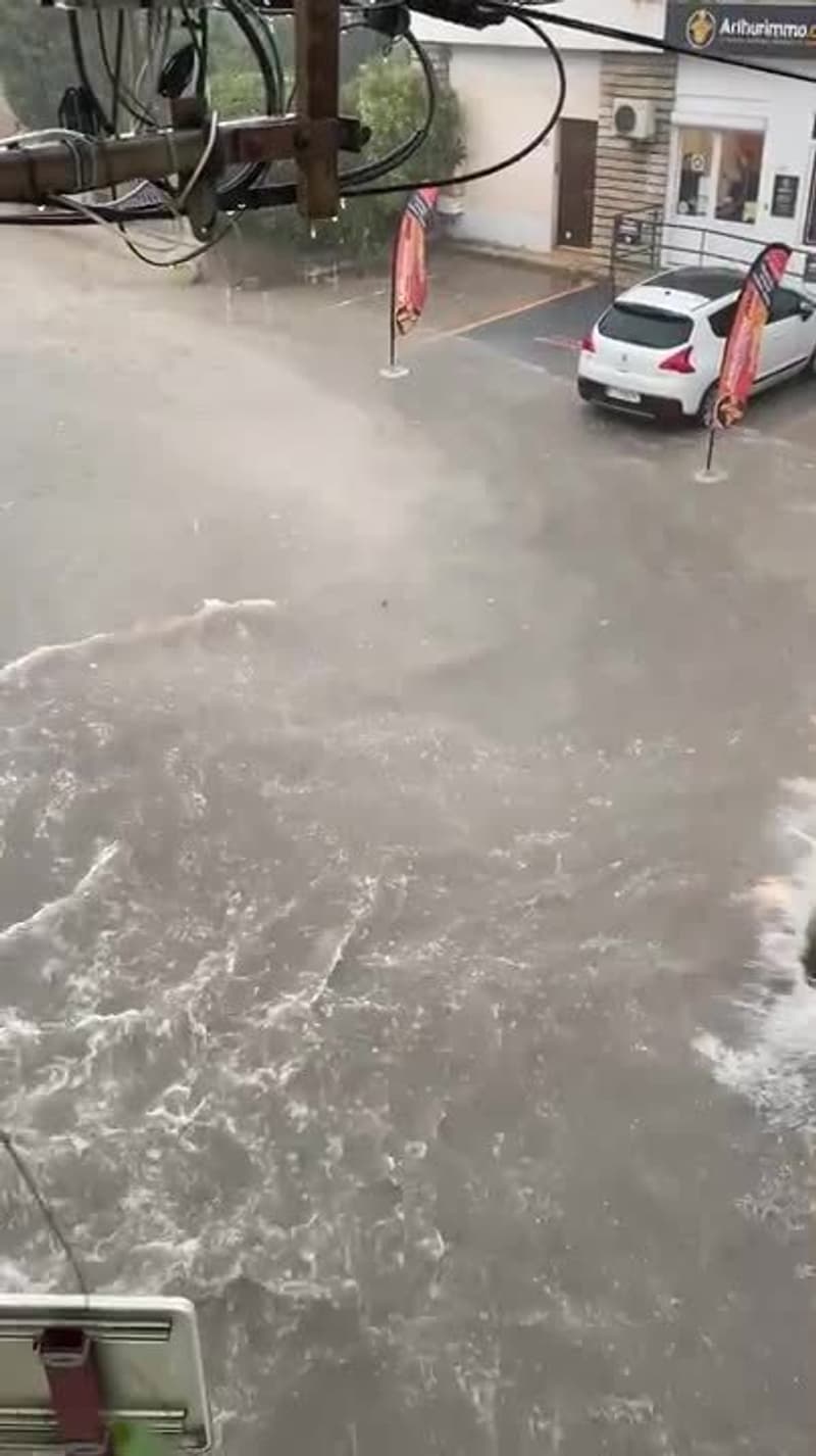 Inondations à pertuis (Vaucluse) - Témoins BFMTV