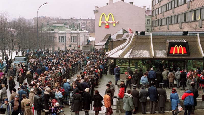 L'inauguration du premier McDonald's en 1990