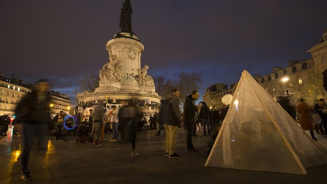 Le mouvement "Nuit Debout" a élu domicile place de la République à Paris.