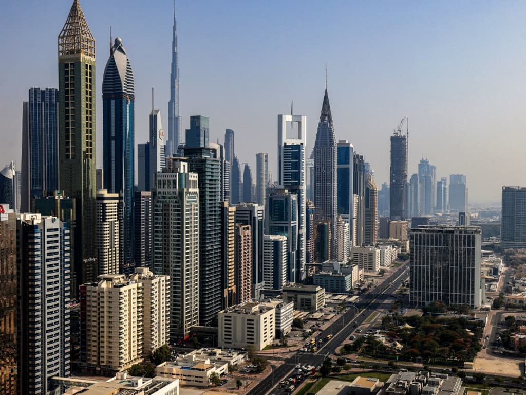 Influenceurs: résider à Dubaï protège-t-il vraiment de la loi française?