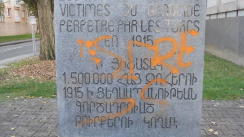 Une stèle commémorative du génocide arménien a été profanée à Vienne, en Isère.