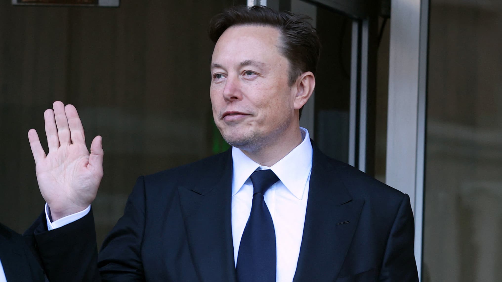 Elon Musk once again becomes the richest man in the world, ahead of Bernard Arnault