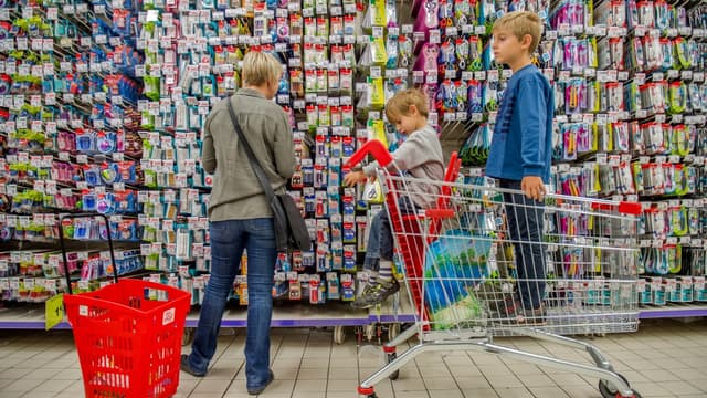 Ce ne sont pas les prix des fournitures scolaires, en légère baisse, qui font augmenter le coût de la rentrée 2014.
