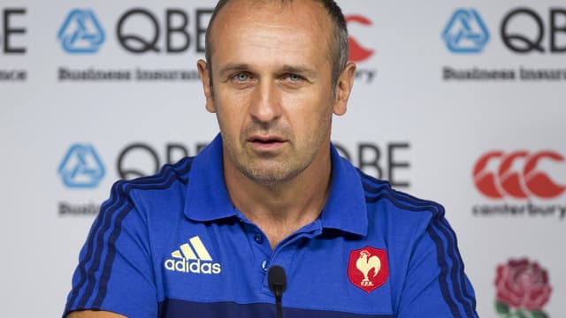 L'ancien sélectionneur du XV de France, Philippe Saint-André, va essayer de soutenir le moral des Bleus